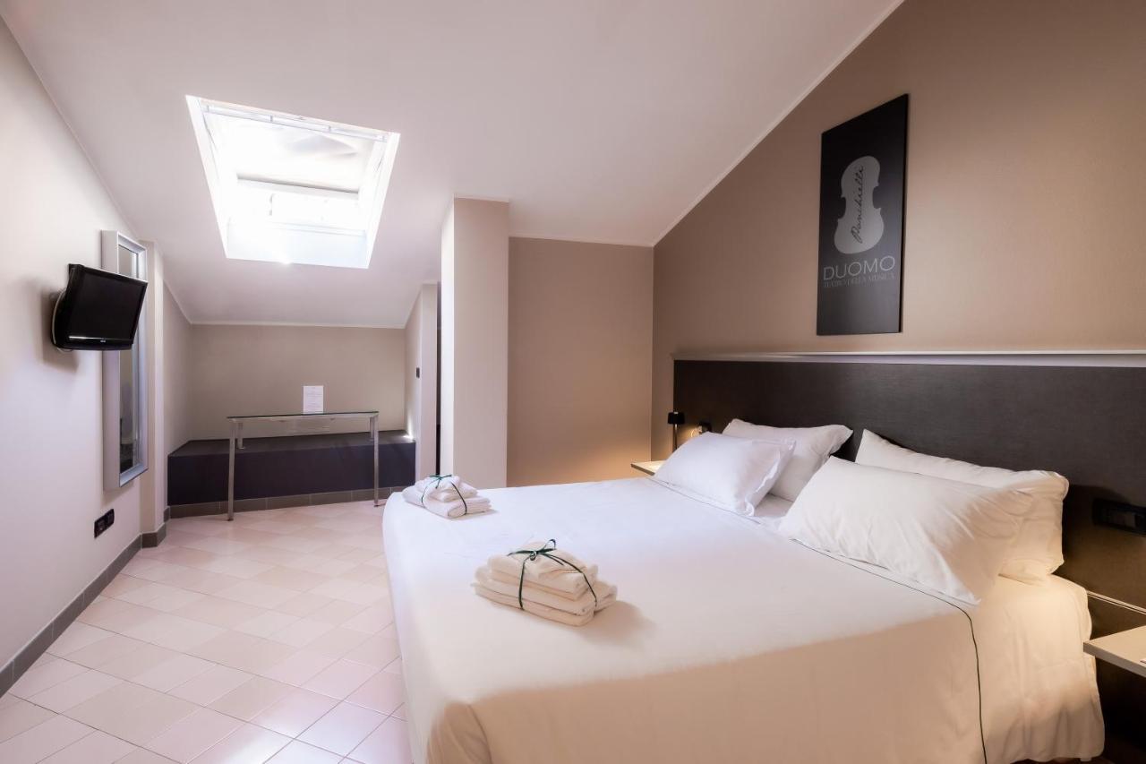 Hotel Duomo Cremona Exteriör bild