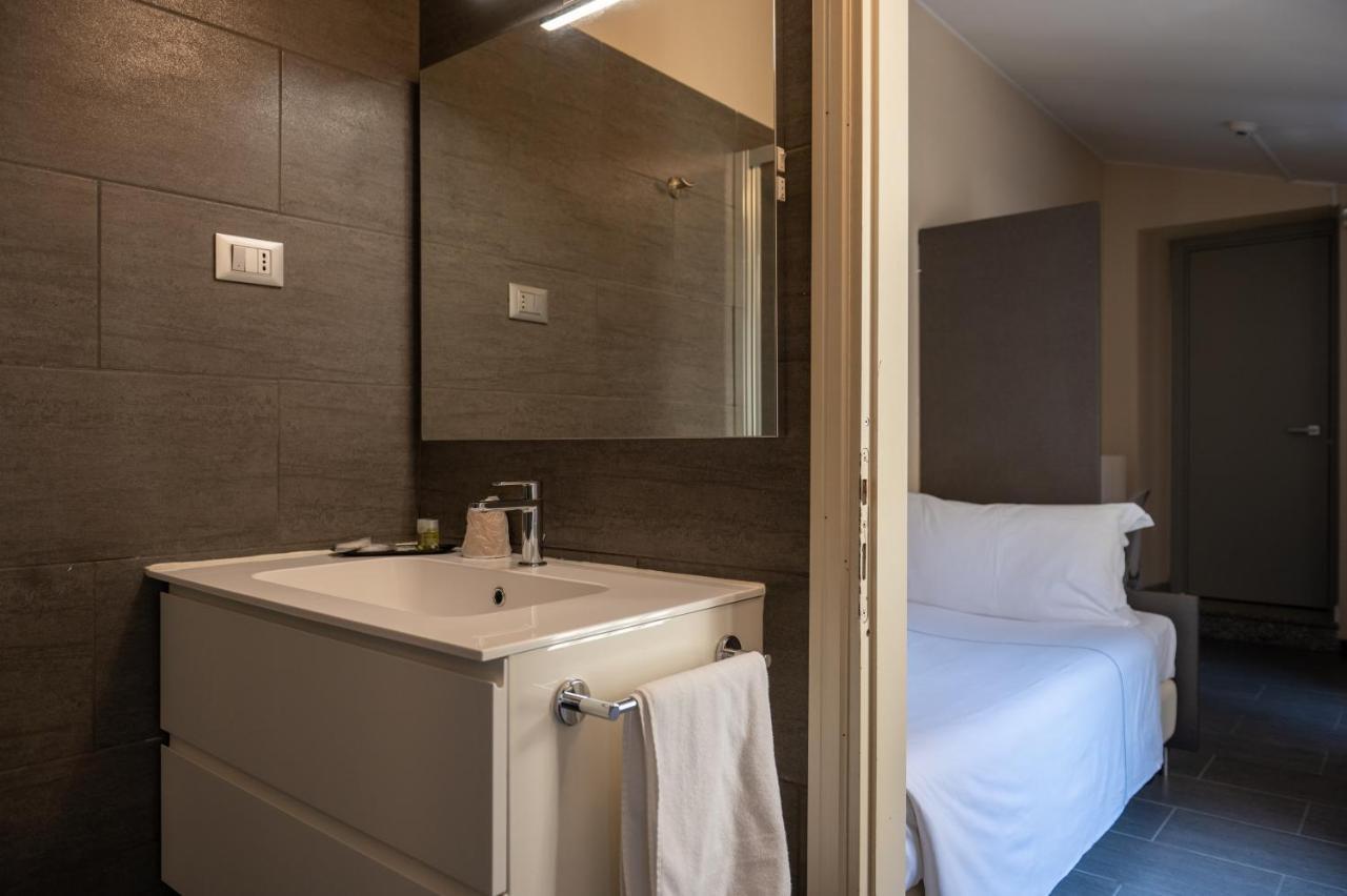 Hotel Duomo Cremona Exteriör bild