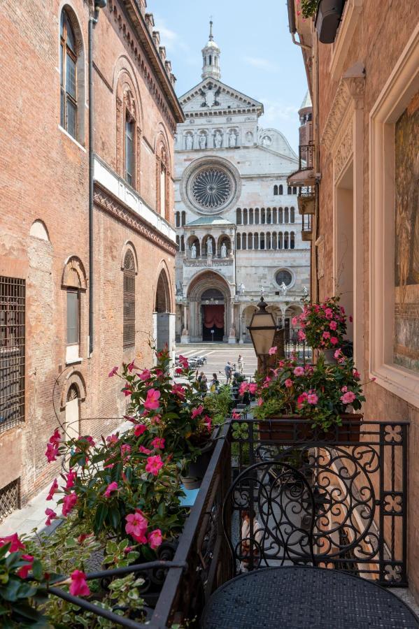 Hotel Duomo Cremona Exteriör bild