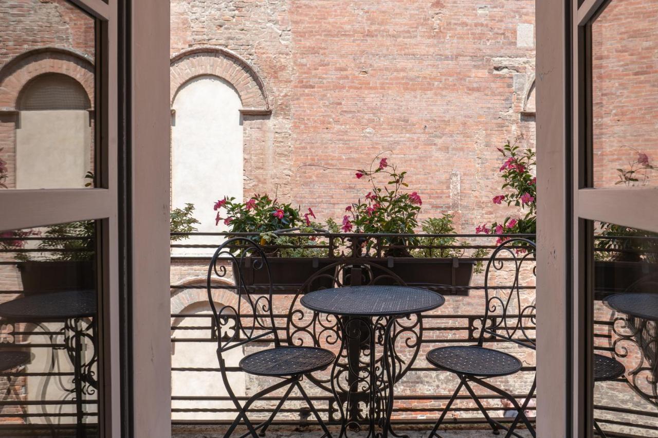 Hotel Duomo Cremona Exteriör bild