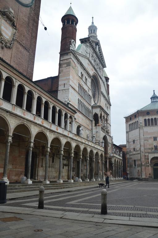 Hotel Duomo Cremona Exteriör bild